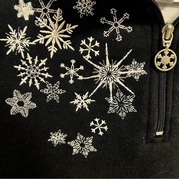 Vintage breckenridge black and white embroidered snowflakes zip up sweater - Picture 3 of 4
